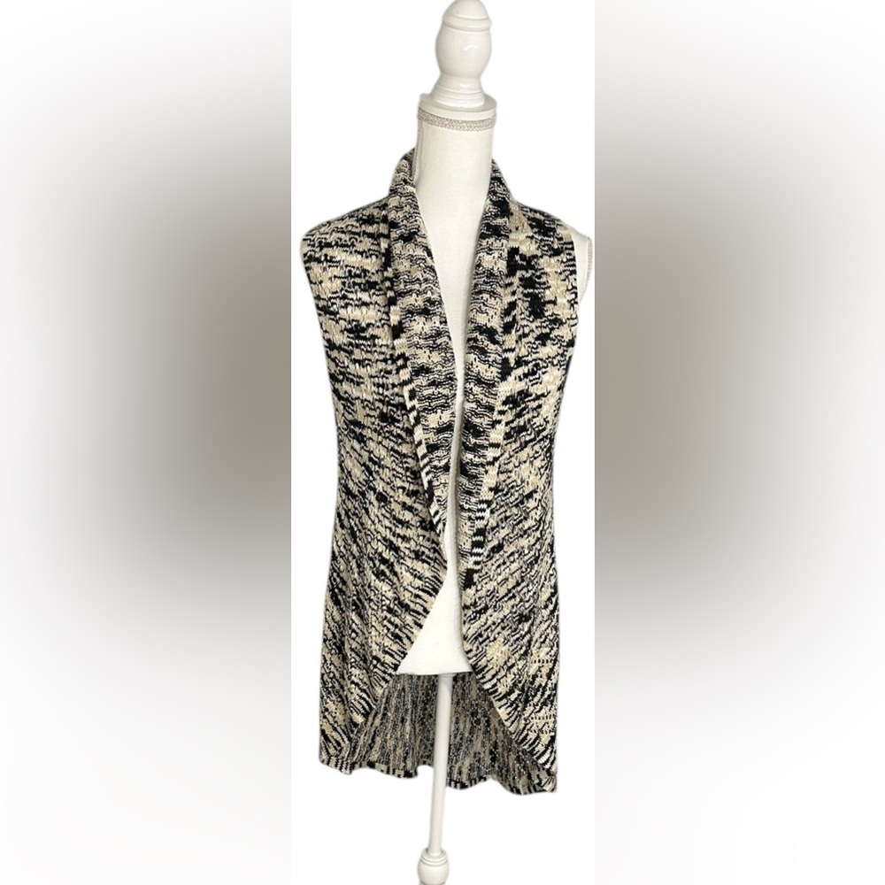 New Directions Black and White Knit Vest